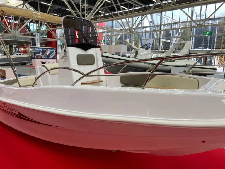 Alquiler de embarcaciones marinesite 19 open enSirmione en Samboat