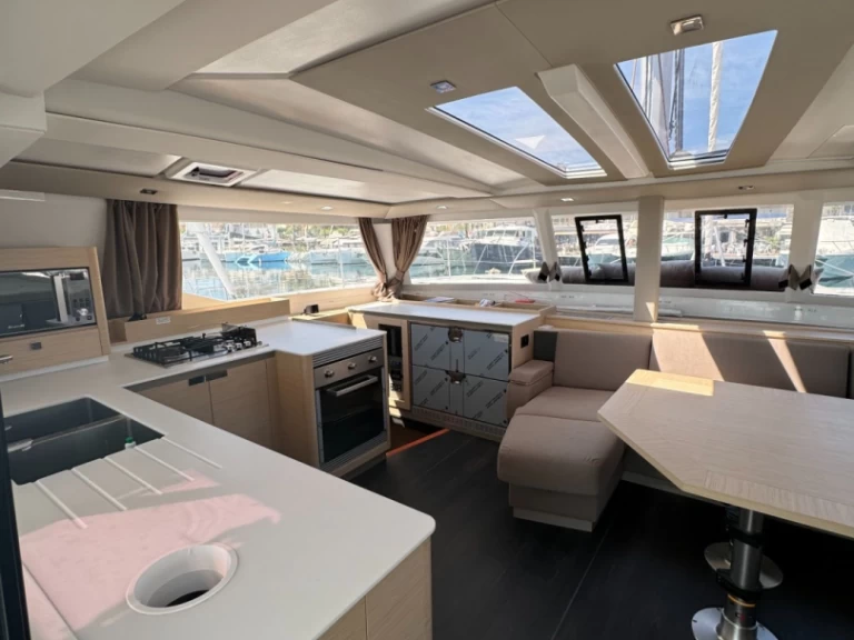Alquiler de Fountaine Pajot Tanna 47 en Ajaccio