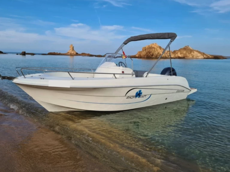 Alquiler de Pacific Craft Pacific Craft 625 Open en Marigot