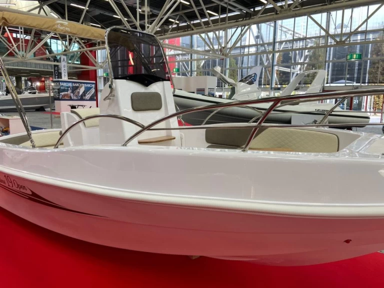 Alquiler de embarcaciones marinesite Marine 19 Open  A enSirmione en Samboat