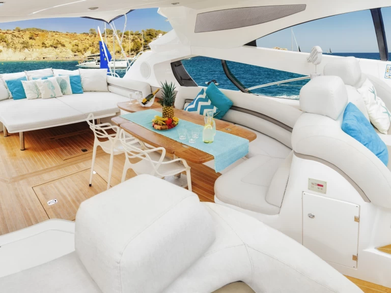 Sunseeker Predator 68 de alquiler a Ibiza (Ciudad)