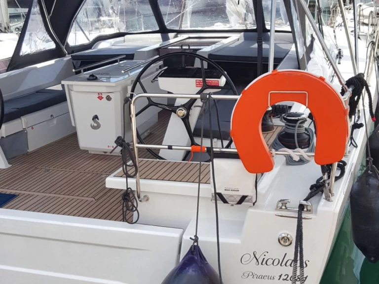 Velero para alquilar Álimos al mejor precio