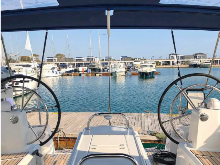 Alquiler de barcos Palero barato de Sun Odyssey 519