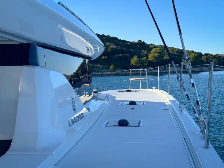 Alquiler de Catamarán, con o sin patrón Lagoon Seget Donji