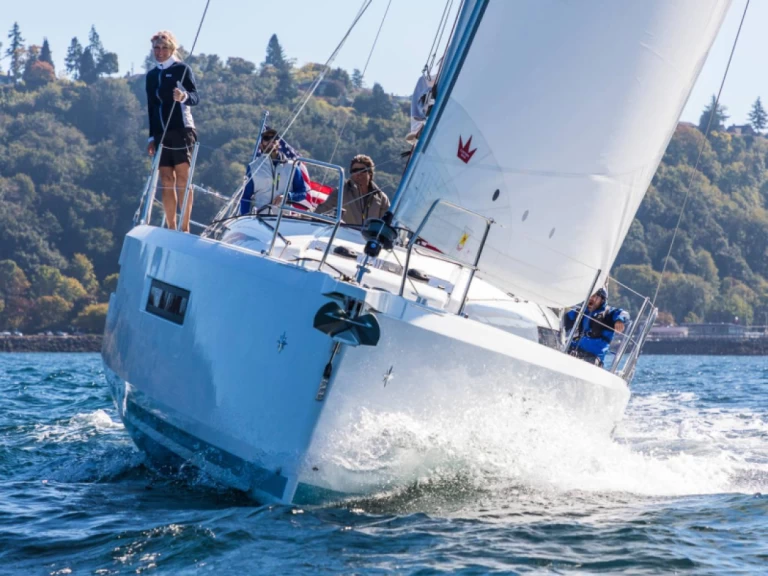 Alquiler de Velero, con o sin patrón Jeanneau Puntone