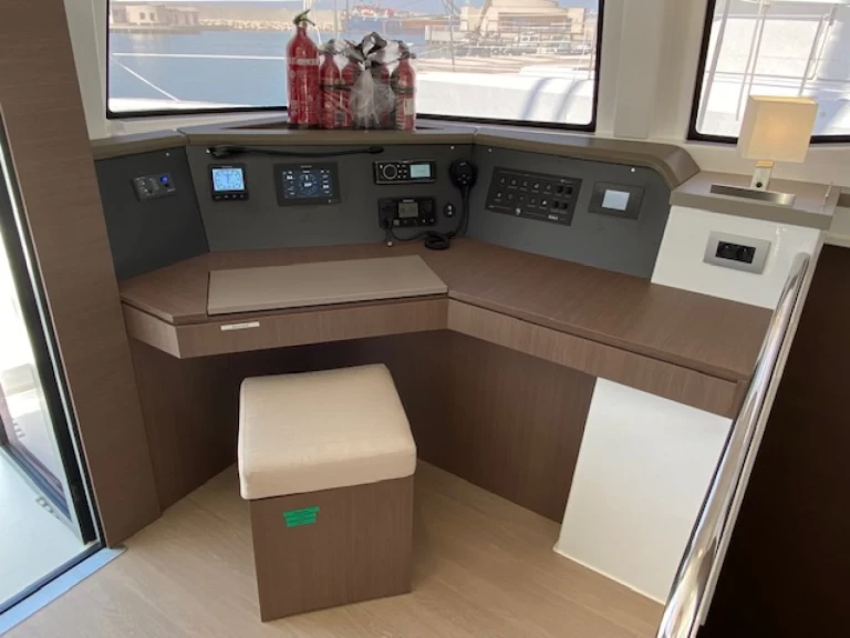 Alquiler Catamarán Bali con o sin  título de navegación