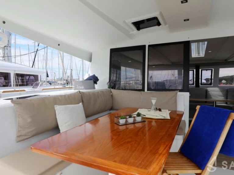 Catamarán para alquilar Roses al mejor precio