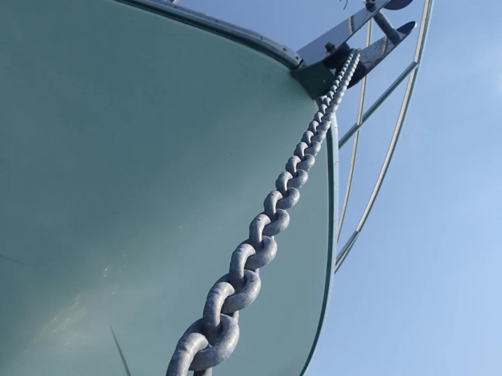 Alquiler Yate de lujo Uniesse con o sin  título de navegación