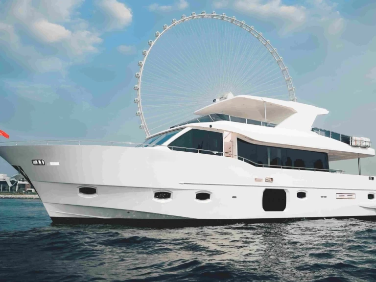 Alquiler de barcos Dubai Marina barato de 82