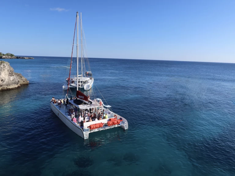 Catamarán para alquilar Negril al mejor precio