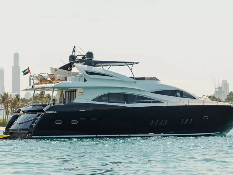 Sunseeker Yacht 90 de alquiler a Dubai Marina