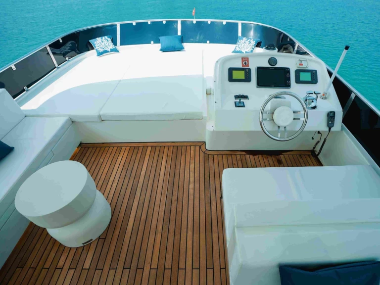 Alquiler de embarcaciones HAYSEA 92 enDubai Marina en Samboat