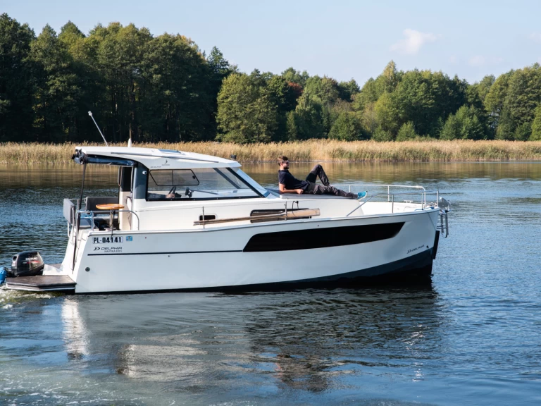 Alquiler Lancha en Ogonki - nautika 830