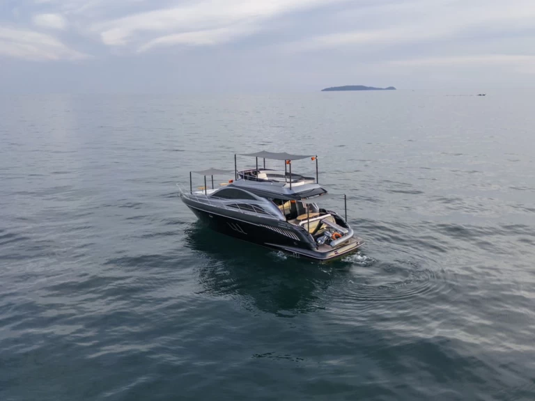 Alquiler de Yate de lujo, con o sin patrón Azimut Phuket (City)