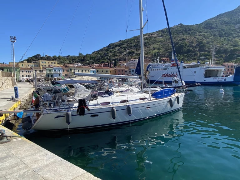 Alquiler de embarcaciones Bavaria Bavaria 42 Cruiser enSan Lorenzo al Mare en Samboat