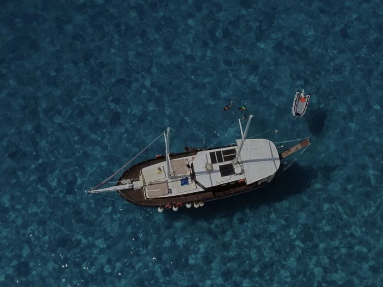 Alquiler Yate de lujo Custom Gulet-Motor Sailor con o sin  título de navegación