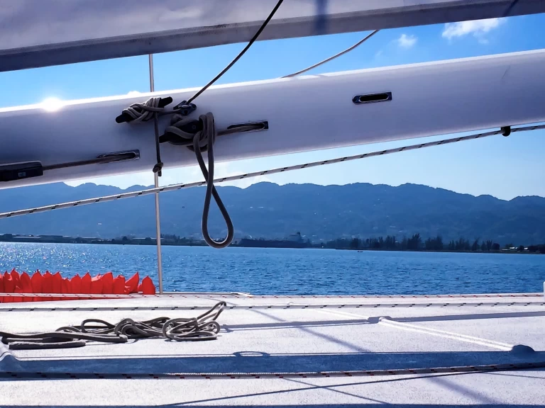 Alquiler de Catamarán, con o sin patrón Custom Montego Bay