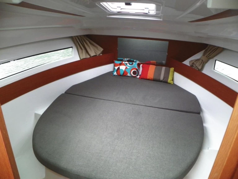 Alquiler Lancha Jeanneau con o sin  título de navegación