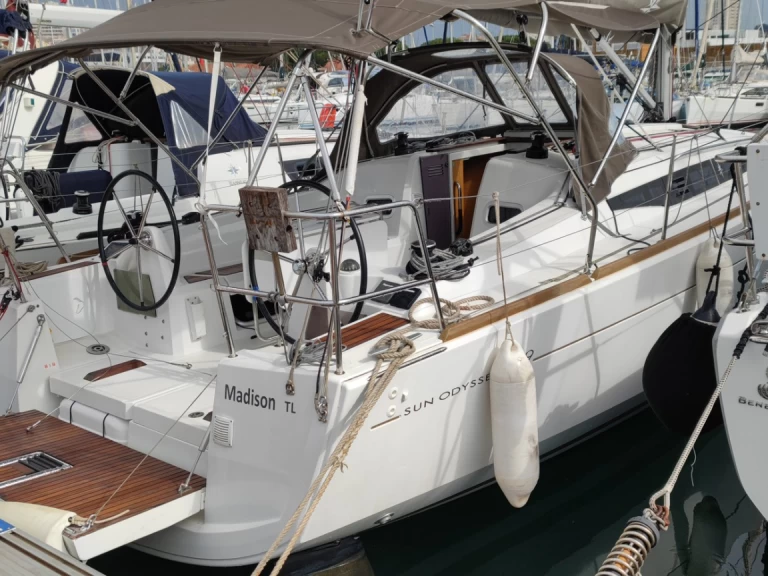 Alquiler Toulon - Jeanneau Sun Odyssey 349 en SamBoat