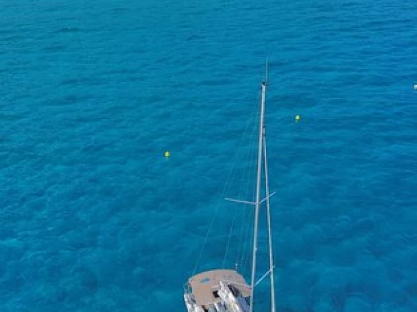 Alquiler Velero Jeanneau con o sin  título de navegación