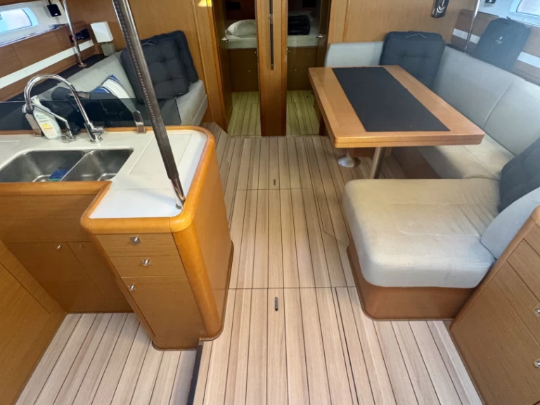 Alquiler de Velero, con o sin patrón Jeanneau Dubrovnik