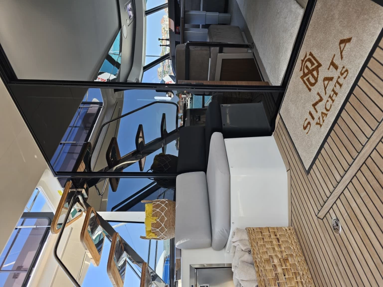 Alquiler Lancha Prestige con o sin  título de navegación