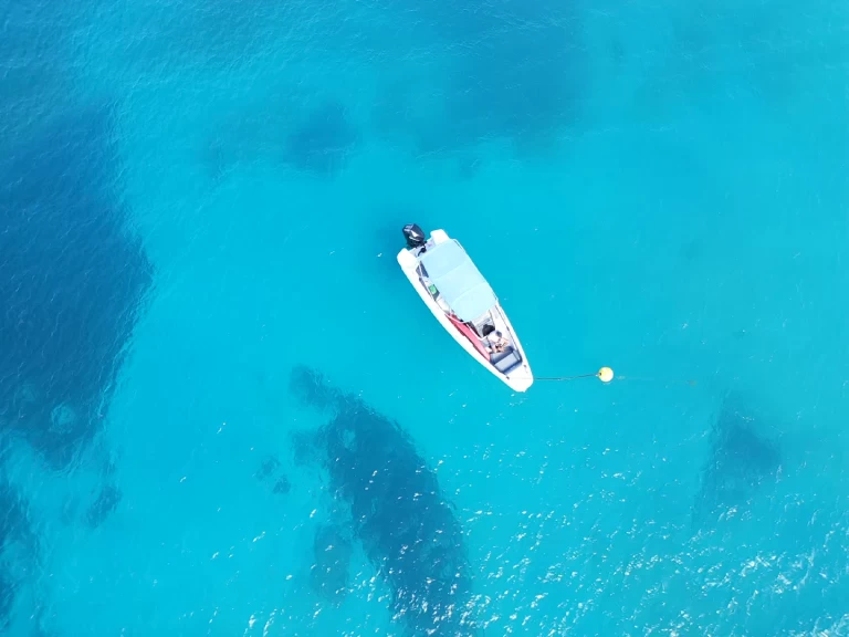 Alquiler de embarcaciones Axopar 22 enGustavia en Samboat