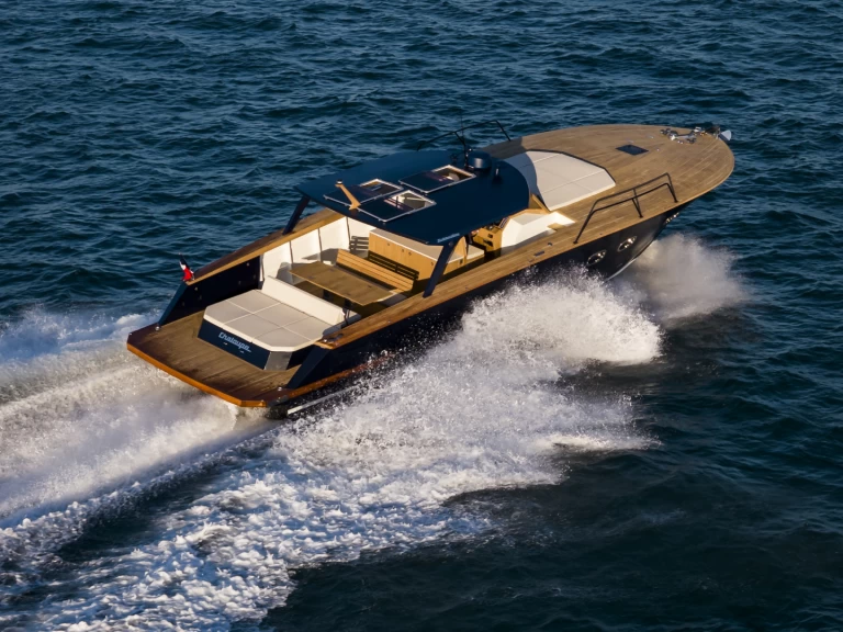 Lancha para alquilar Port de Cavalaire-sur-Mer al mejor precio