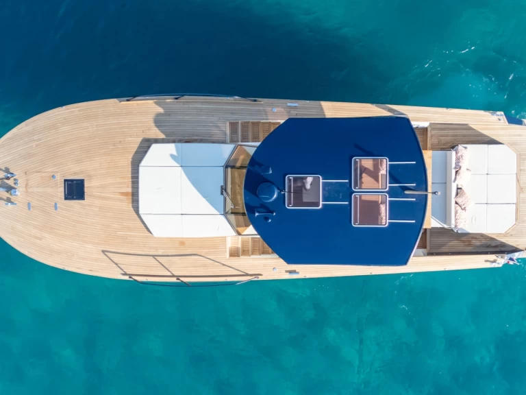 Lancha para alquilar Port de Cavalaire-sur-Mer al mejor precio