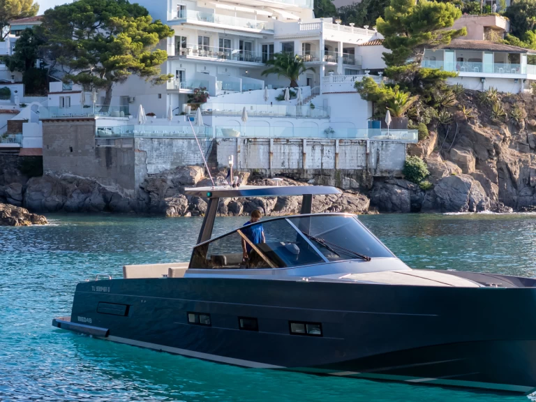 Med Yacht Med48 de alquiler a Port de Cavalaire-sur-Mer