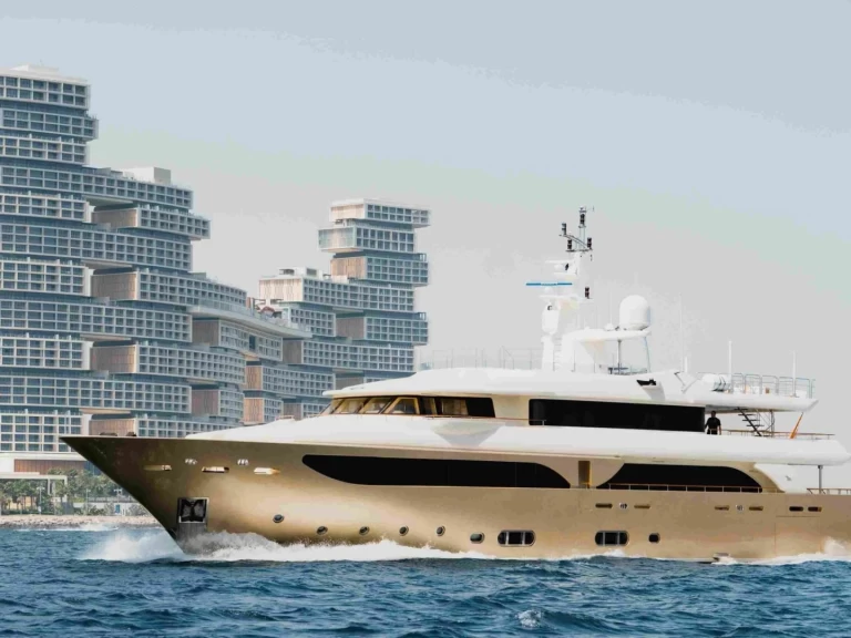 Alquiler de embarcaciones Crn 150 enDubai Marina en Samboat