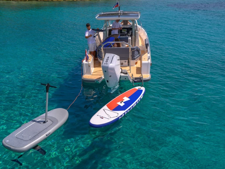 Alquiler de embarcaciones  Nimbus T9 enTrogir en Samboat