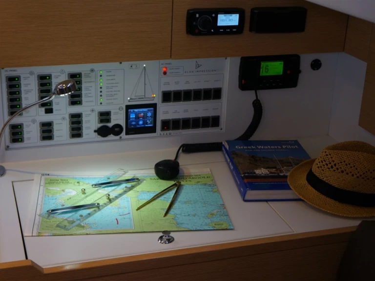 Alquiler de embarcaciones Elan Elan Impression 50[G] enGouviá en Samboat