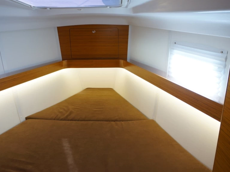 Alquiler Velero Elan con o sin  título de navegación