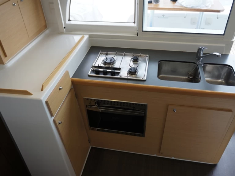 Catamarán para alquilar Gouviá al mejor precio