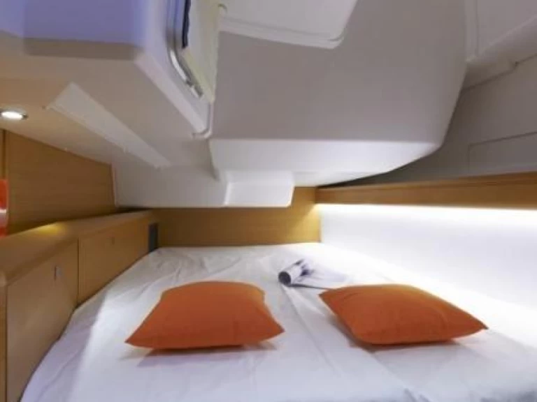 Alquiler de Velero, con o sin patrón Jeanneau Seget Donji