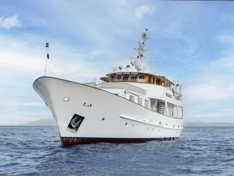  Pacific Class 85 de alquiler a Castellammare di Stabia