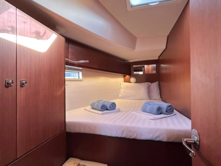 Alquiler de Bavaria Bavaria Cruiser 46 Style[G] en Toúrlos