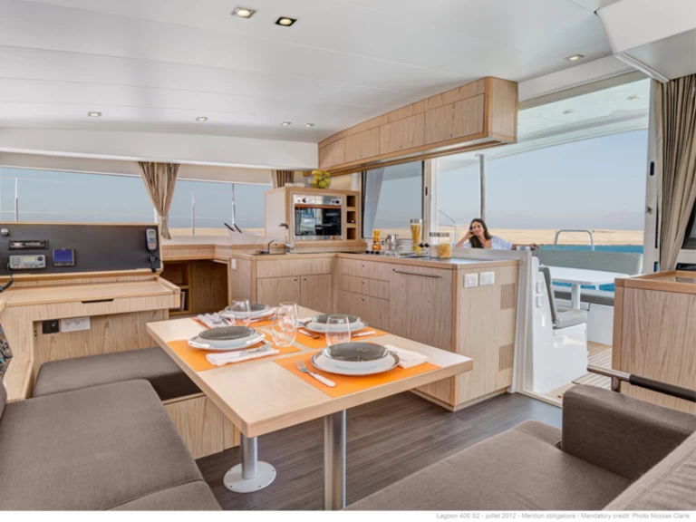 Lagoon Lagoon 400 S2 de alquiler a Trogir