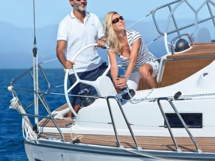Alquiler de embarcaciones Bavaria Cruiser 37 enSukošan en Samboat
