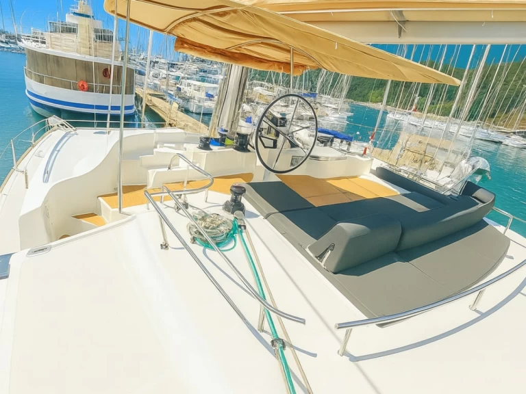 Alquiler de embarcaciones Lagoon Lagoon 52[G] enSkiathos en Samboat