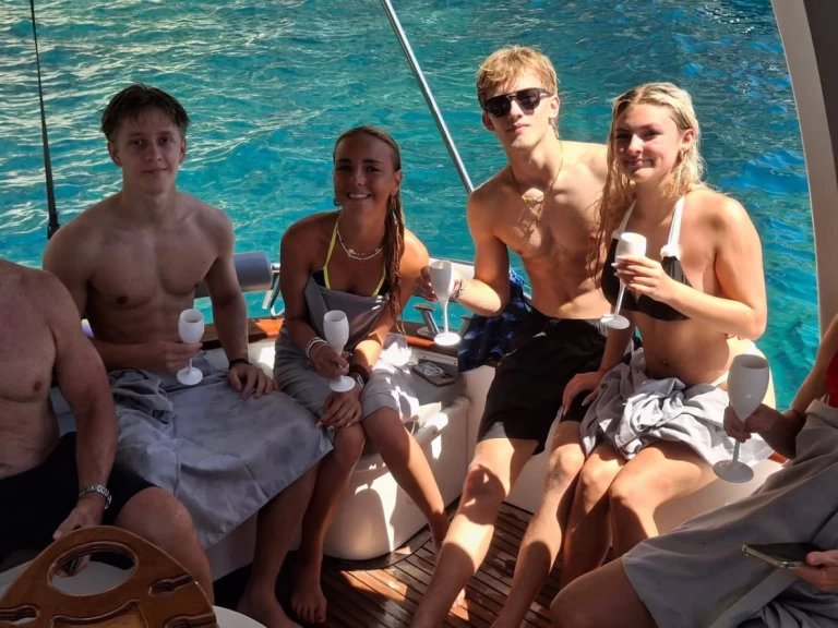 Alquiler de embarcaciones Tirrenia Viveur 28 enSorrento en Samboat