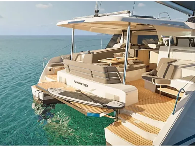 Alquiler Catamarán Fountaine Pajot con o sin  título de navegación