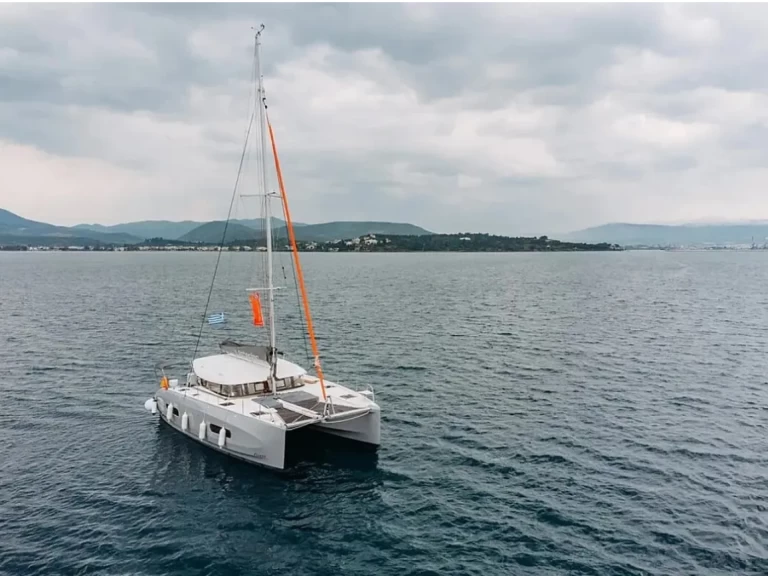 Alquiler de Excess Excess 11 en Nikiána