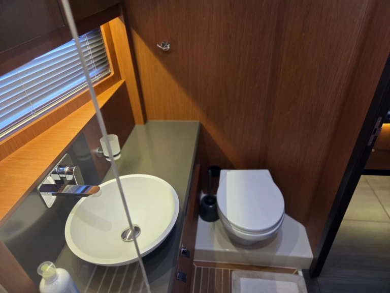 Alquiler de embarcaciones Bénéteau Oceanis Yacht 62 enKaštela en Samboat