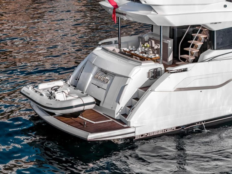 Alquiler de embarcaciones Sunseeker Manhattan 66 enEspaña en Samboat