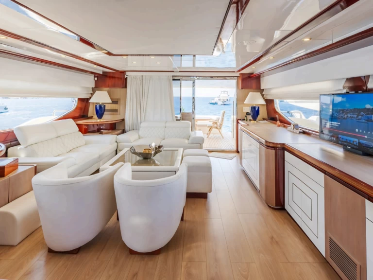 Alquiler Yate de lujo Posillipo con o sin  título de navegación