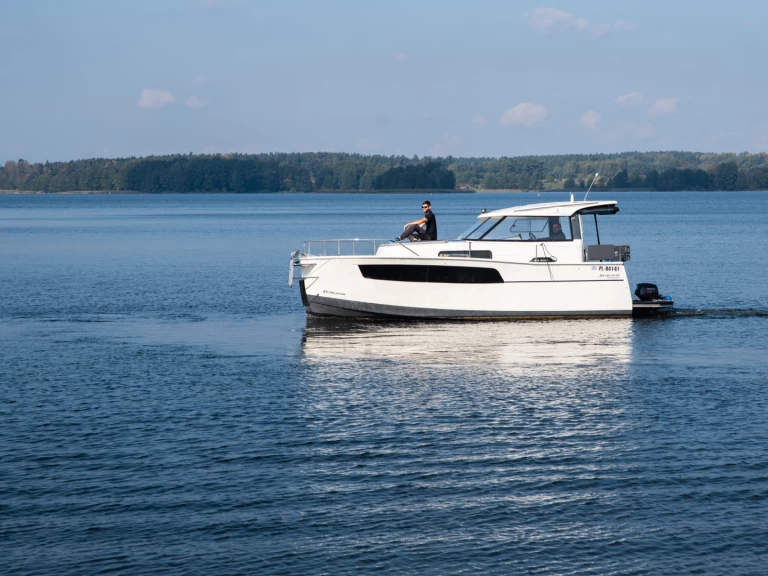 Alquiler Ogonki - nautika 830 en SamBoat