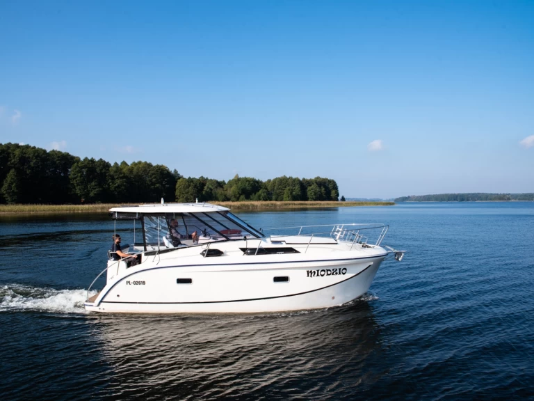 Alquiler de barcos Ogonki barato de 860
