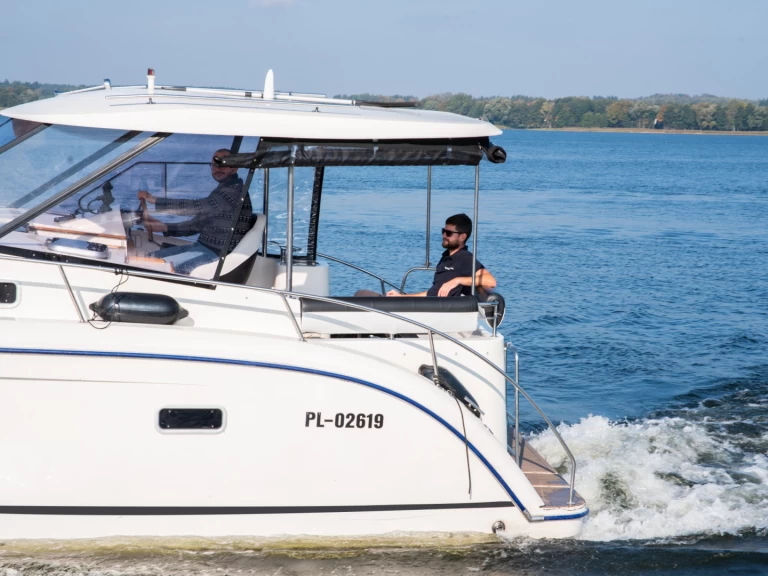 Alquiler de Casa flotante, con o sin patrón Futura Ogonki